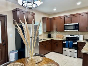 Modern & Cozy - 3 bed Apt with Prime Loc!, McAllen (Foto 5)