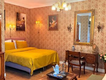 LUXURIOUS classical dutch styled ROOM in city centre of The Hague - HOME STAY, Гаага (фото 2)