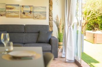 Veranda with Jacuzzi & BBQ 1 minute from the Beach, Capo Comino (фото 3)