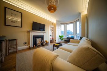 spacious flat, close to the city centre with scenic views, Edimburgo (foto 2)