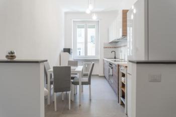 Bright and Central Flat - Metro & Station Nearby, Turin (Foto 2)