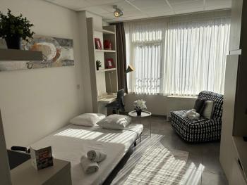 Charming Studio in Central Brussels - Walk Everywhere!, Брюссель (фото 5)