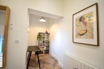 CITYeSCAPE - Spacious 1BR Duplex Sofabed - NQ, Manchester (photo 4)