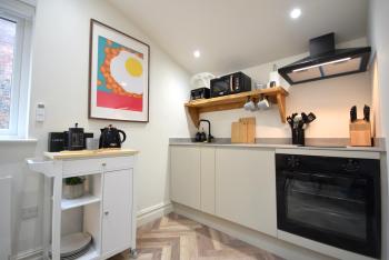 CITYeSCAPE - Spacious 1BR Duplex Sofabed - NQ, Manchester (photo 2)