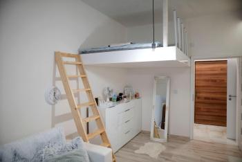 New Stylish Place for Couple, Bratislava (fotografie 3)