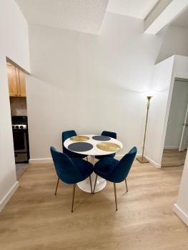 GREAT APT 2 BED ROOM GREAT LOCATION nye, New York (photo 3)