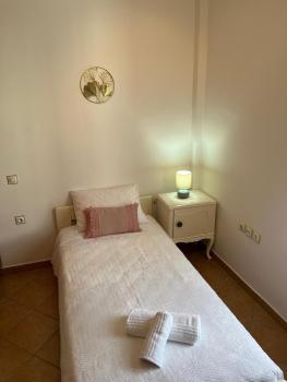 SA nest, Spetses (fotografie 2)