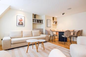 Stylish Triplex with Amazing Terrace near Louvre, Paříž (fotografie 2)