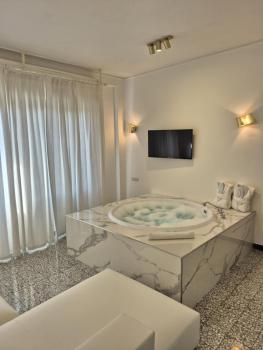 Eveline 2 - Piscina Privata o Jacuzzi, Sanremo (foto 3)