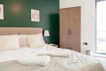 3 Bed Flats near Station & City Centre - Sleeps 6, Leeds (Foto 4)