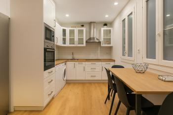Spacious apartment in the city center, Bilbao (photo 5)