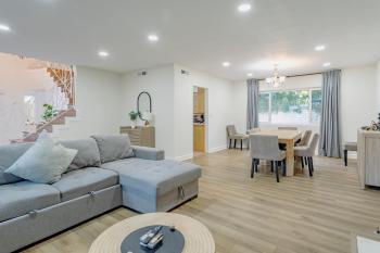 Beautiful 5 bedroom sleeps16 pool Universal, Los Angeles (fotografie 4)