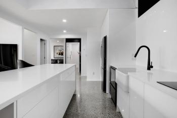 Chic Modern 2BR Heart of Manukau, Auckland (photo 3)