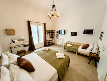 Basso 61 Urban Oasis with Private Mini Pool & Courtyard - Families & Groups, Palerme (photo 5)