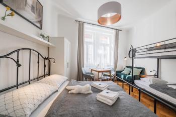 Bright downtown studio, Praha (fotografie 3)