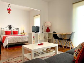 SWEET CHILI - Studio with balcony near Metro & Airport, Lizbona (zdjęcie 4)
