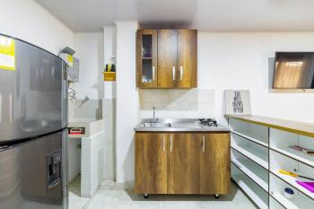 Studio apartment in La Floresta near the subway, Medellín (photo 5)