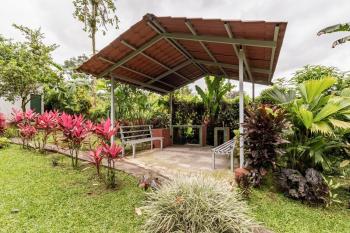 Gamboa Cabin - Delightful Couples Vacation Cabin, Фортуна (фото 4)