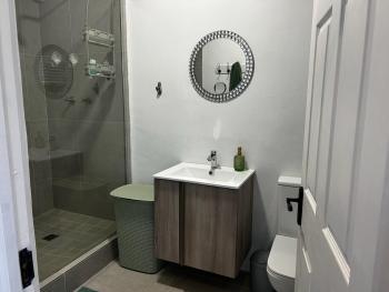 BEACHees - cute central cottage, Kleinmond (photo 3)