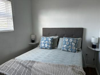 BEACHees - cute central cottage, Kleinmond (photo 4)