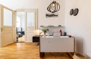 Spacious 3BR Apartment in Lesser Town by EasyBNB Premium, Praga (foto 5)