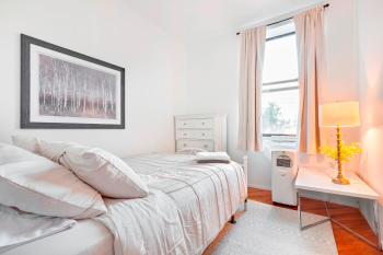 Prime Location Upper Manhattan Furnished Apartment, Нью-Йорк (фото 2)