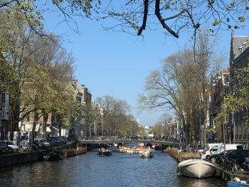 JoyJoyJoy the Royalty ecolicous design house in a historic Canalhouse from 1618 with 2 bedrooms with top floor views over the canals, Ámsterdam (foto 4)