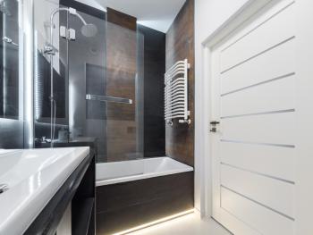 Riverside Harmony Chic Apartment by BookingHost, Breslau (Foto 5)