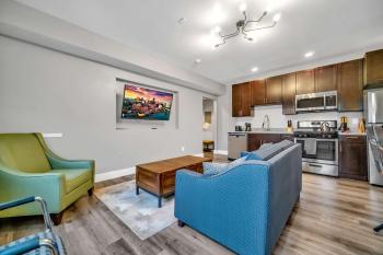 Cle Suites 1BR 1BA 5 min Walk to Cle Clinic #7, Cleveland (photo 2)