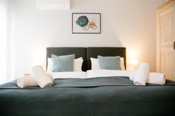 bonquartier - LUXAPT-HAUS - 11 Personen in 5 Apartments mit voll ausgestatteten Küchen, Klimaanlagen und Parkplätzen, Sankt Augustin (Foto 4)