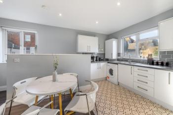 Luxury Tottenham Stadium Retreat - 2 minute walk to stadium, Londres (foto 3)