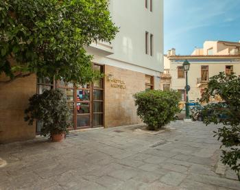 Nefeli Hotel, Athens (photo 2)