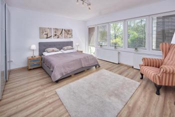 2 Bedrooms, 2 Bathrooms & Garden, Bratislava (photo 2)