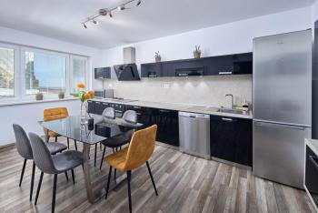 2 Bedrooms, 2 Bathrooms & Garden, Bratislava (photo 4)