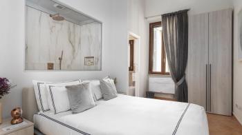 RosaM Suite - Via Veneto 15 min walk from Spanish Steps Top Floor Luxury Apartment, Roma (foto 3)