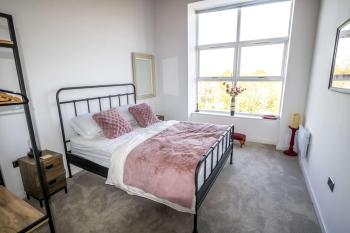 Stunning 2 Bed Manchester Apartment Near Etihad, Manchester (photo 4)