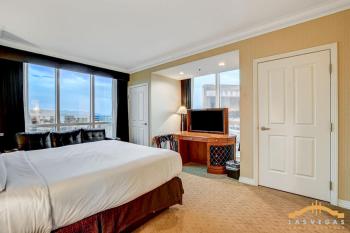 MGM Signature-04-602 1Br 2Ba Balcony Suite, Las Vegas (photo 3)
