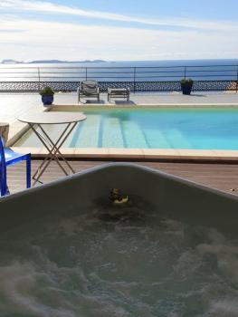 LES SUITES LOVE 2 SPA VUE MER PISCINe, Marsella (foto 2)