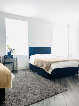 Room near Anfield Stadium - Easy Check-in, Liverpool (photo 4)