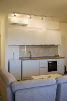 Studio Apartment Lake View, Tirana (photo 3)