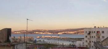 Charming Apartment with Sea View 5 Min Walk to City Center, Tánger (foto 3)