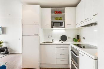 Luxury 2BR Apt Pool, Gym, Prime Spot Zodiak Stays, Auckland (zdjęcie 4)