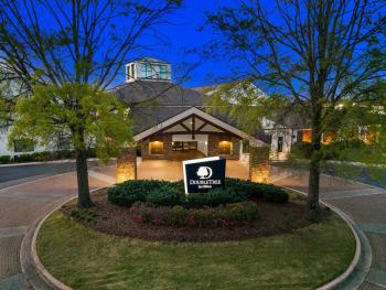 DoubleTree Suites by Hilton Hotel Huntsville South, Хантсвилл (фото 2)