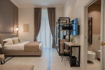 Monteroduni 22 - Chiaia Design Rooms, Naples (photo 4)
