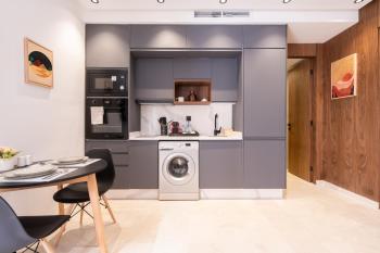 Design 1BR Living Home M5 Stadium Balcony & Private Parking, Maarif (fotografie 5)