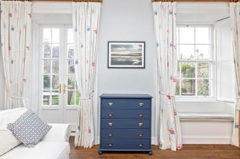 Charming Edinburgh 2-Bedroom 2-Bathroom Apartment, Edinburgh (photo 5)