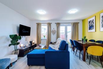 Huge 5 Bedroom Townhouse In Salford, Free Parking, Sleeps Up To 11 Guests, Manchester (fotografie 2)
