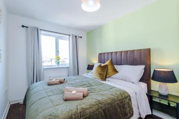 Huge 5 Bedroom Townhouse In Salford, Free Parking, Sleeps Up To 11 Guests, Manchester (fotografie 3)