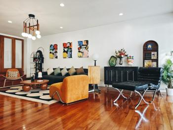 4BR Modern Art Villa with Free Wi-Fi Netflix Vinyl, Bangkok (photo 5)