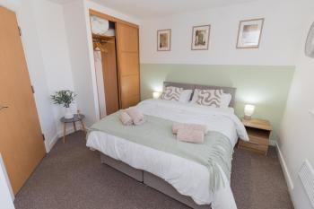 Stylish 2-Bed, City Centre Gem, Walk to Station, Grand Theatre & Hospital, Wolverhampton (fotografie 3)